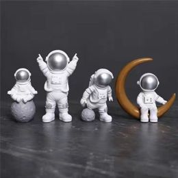 4pcs Small Creative Astronaut Ornaments; Desktop Ornaments; TV Cabinet Ornaments (Color: Silvery)